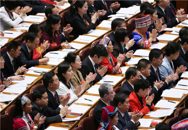 　　2017年10月18日，中國(guó)共產(chǎn)黨第十九次全國(guó)代表大會(huì)在北京人民大會(huì)堂隆重開幕。 新華社記者 姚大偉 攝